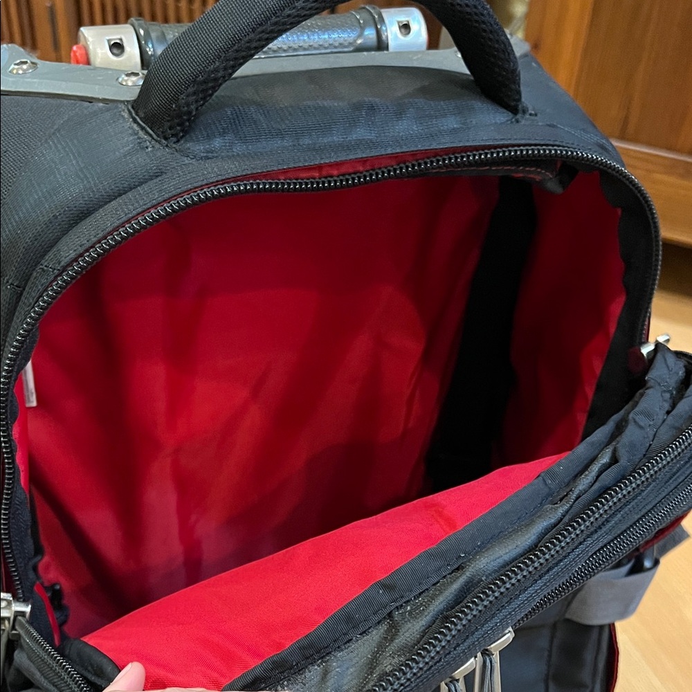 The North Face Black and Gray Men's rolling suitcase. - Picture 8 of 9